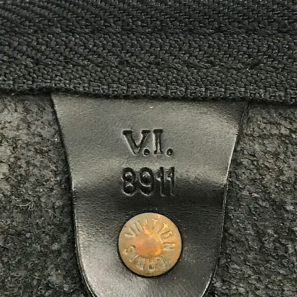 LOUIS VUITTON Black Epi KeepAll LV50 Boston Weekend Travel Bag Duffle VI8911 - Picture 12 of 16